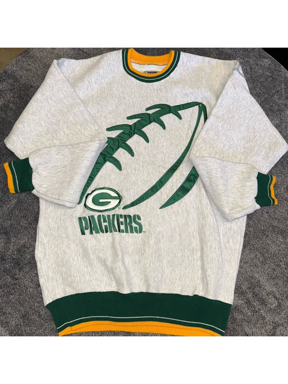 VINTAGE GREEN BAY PACKERS NFL BIG FOOTBALL PATCH CREWNECK SWEATSHIRT Large